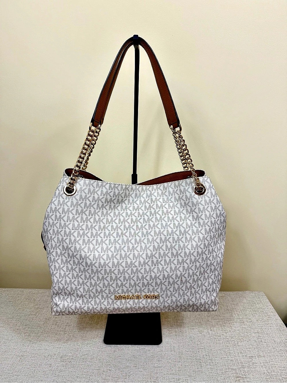 Michael Kors MK Large Shoulder Bag Tote Jet Set EUC Gold Tone Leather Chain